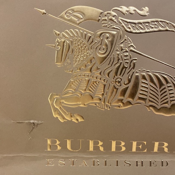 Authentic extra large Burberry paper bag - Picture 10 of 13